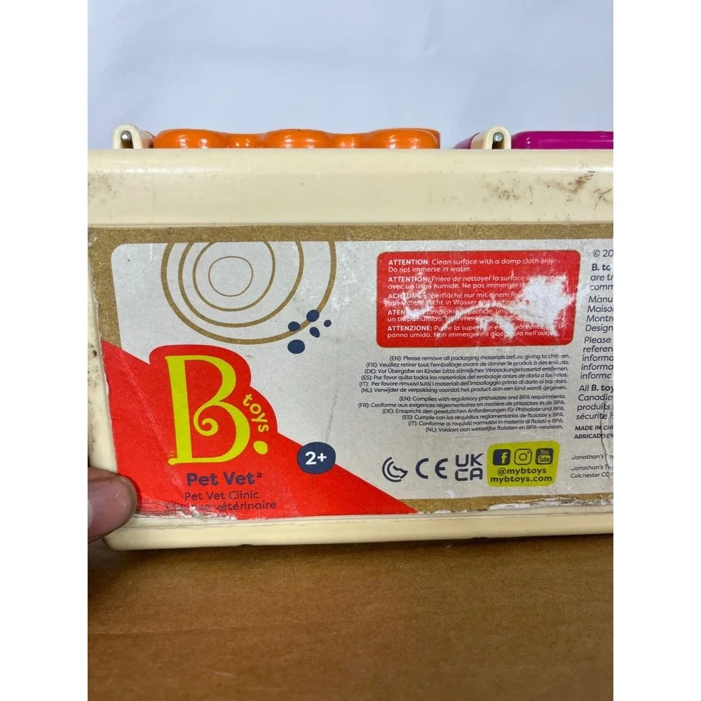 B. Toys toys pet